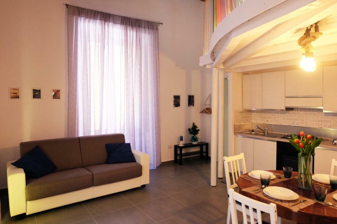 Il-Terno All'8 Al Centro Storico Old Town เนเปิลส์ ภายนอก รูปภาพ